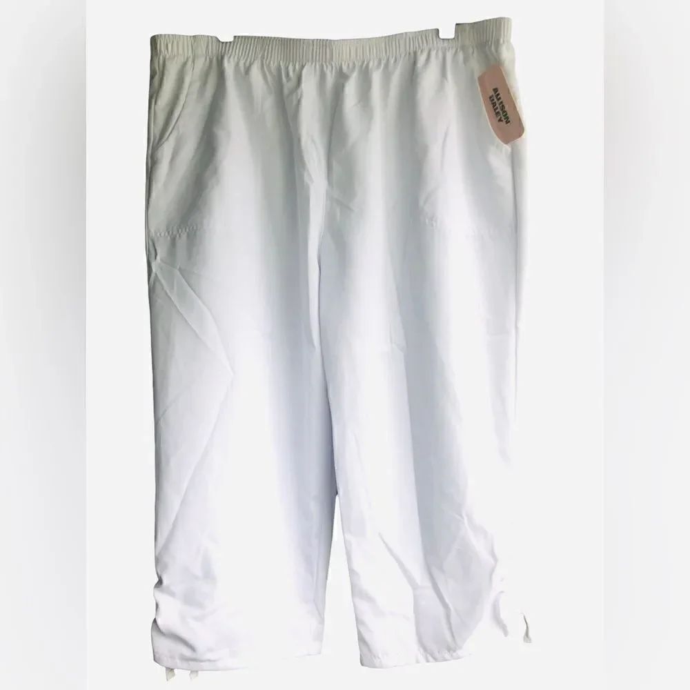 NWT Allison Daley Below-Knee White Pants Capris Elastic Waist Ruffle Leg Strings